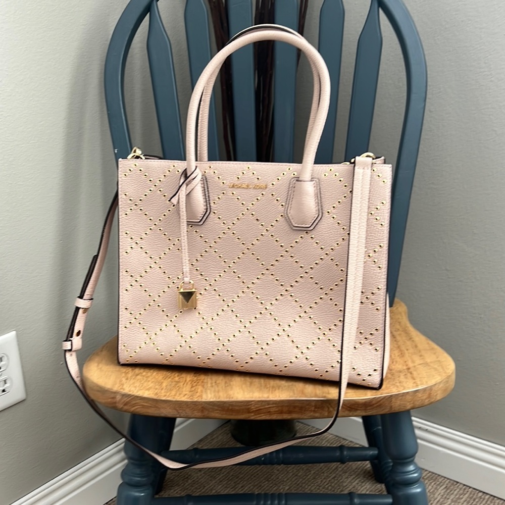 MICHAEL Michael Kors Blush satchel with shoulder strap and gold hardware EUC